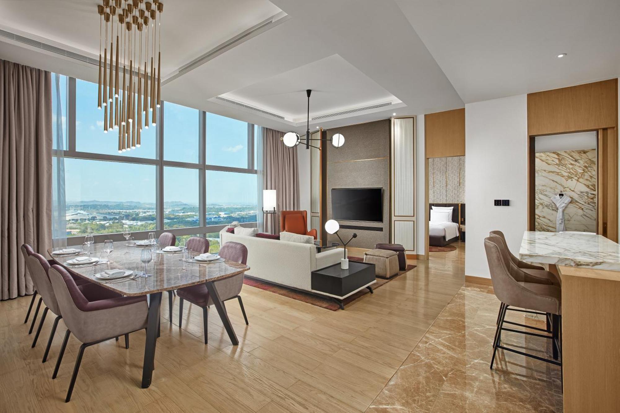 Swissotel Clark Philippines Clark Field Exterior photo